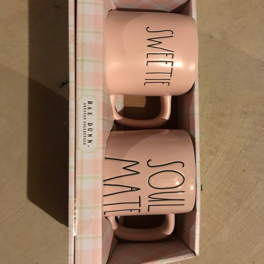 Rae Dunn mugs
